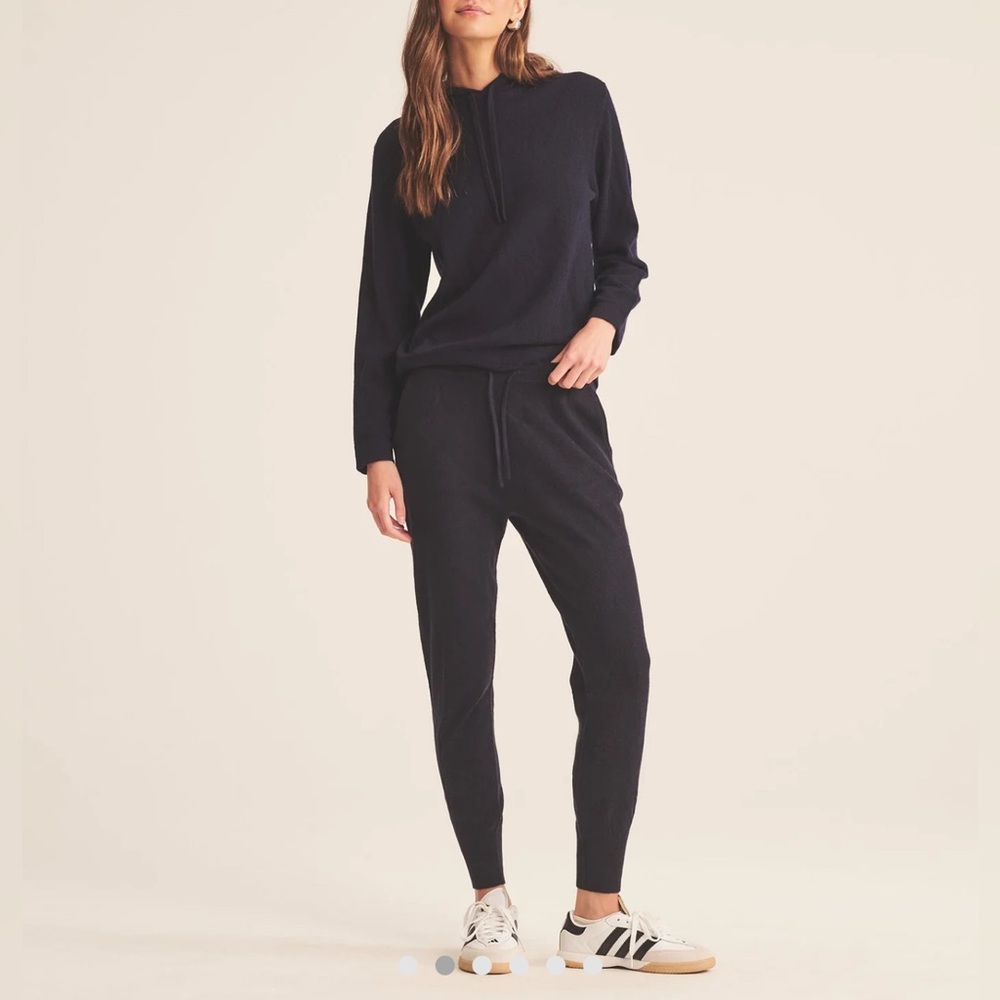 NAADAM Cashmere  Classic Black Signature Jogger brand new with tags